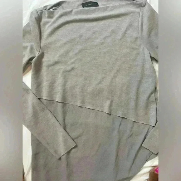 Zara Women’s Size Small Asymmetrical Long Sleeve Shirt Blouse Gray - Picture 2 of 5